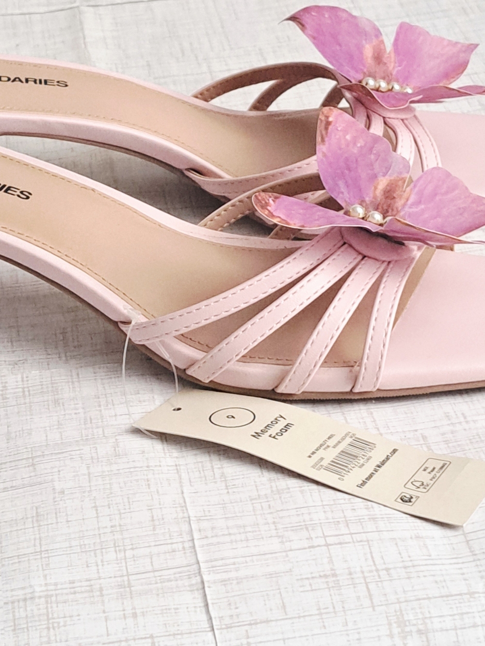 No Boundaries Women's Pink Butterfly Accent Slide Heels - Picture 7 of 9